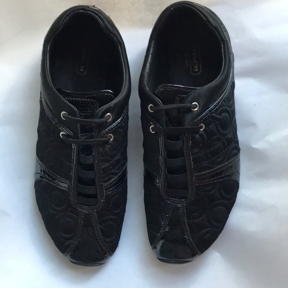 Coach black shoes- 8.5 - excellent used condition - Picture 1 of 8